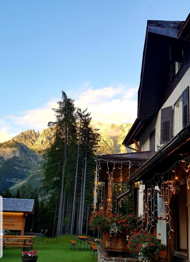 Hotel Ristorante Genzianella Мадона ди Кампильо Екстериор снимка