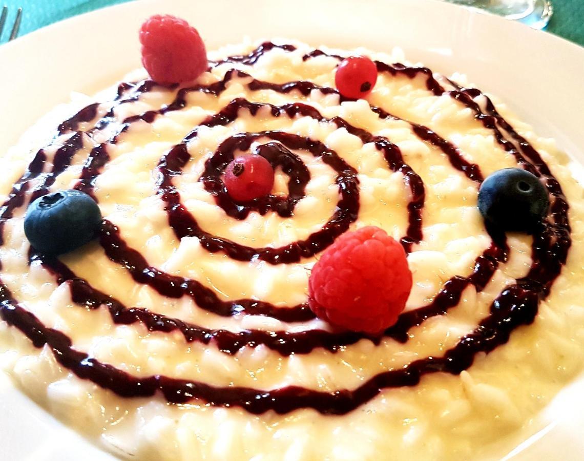 Hotel Ristorante Genzianella Мадона ди Кампильо Екстериор снимка
