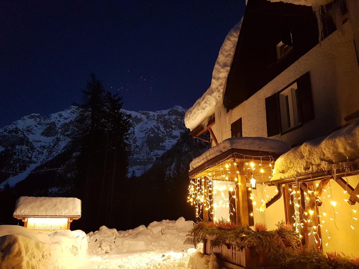 Hotel Ristorante Genzianella Мадона ди Кампильо Екстериор снимка